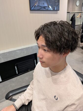 ツイストスパイラルパーマ × センターパート[新所沢メンズサロン]