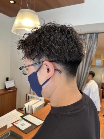 30代40代メンズショート波打ちパーマ