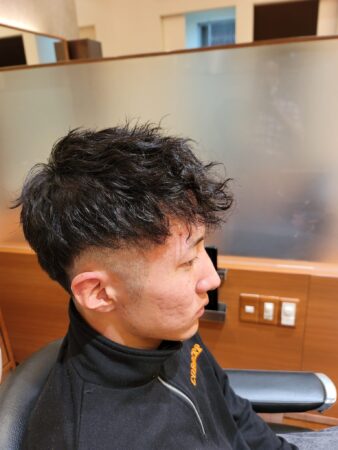 フェードツーブロック　ツイストスパイラルパーマ