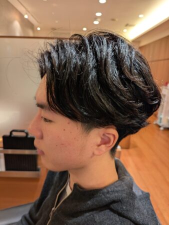 春にオススメ、自然な動きのニュアンスパーマ