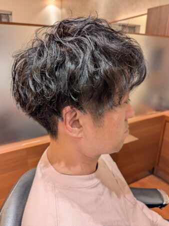 セットが決まらない人へ アップバングパーマで朝を変える