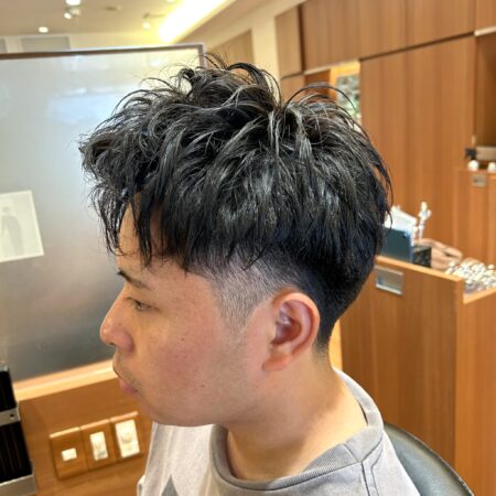 前髪を上げて、印象スッキリ、、、