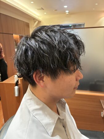 センターパート、ツイストスパイラルパーマ
