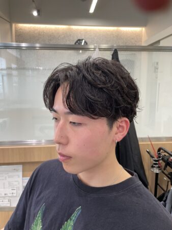 センターパート×ルーズパーマ