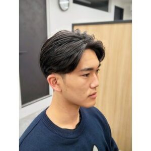 さわやかに決まるセンターパートスタイル☆仙台 愛子