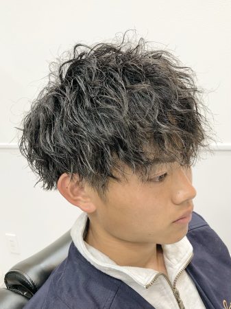 仙台メンズパーマ 10代 20代 30代 人気ヘア「ツイストスパイラル」波巻きツイスパ 吉田style