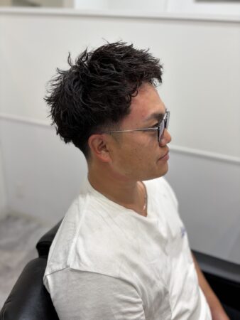 大人の色気漂うツイストスパイラル
