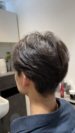 横顔まできれいに見える。春のナチュラルショート