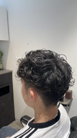 この夏おすすめ！ラフに決まる大人のカーリーパーマ