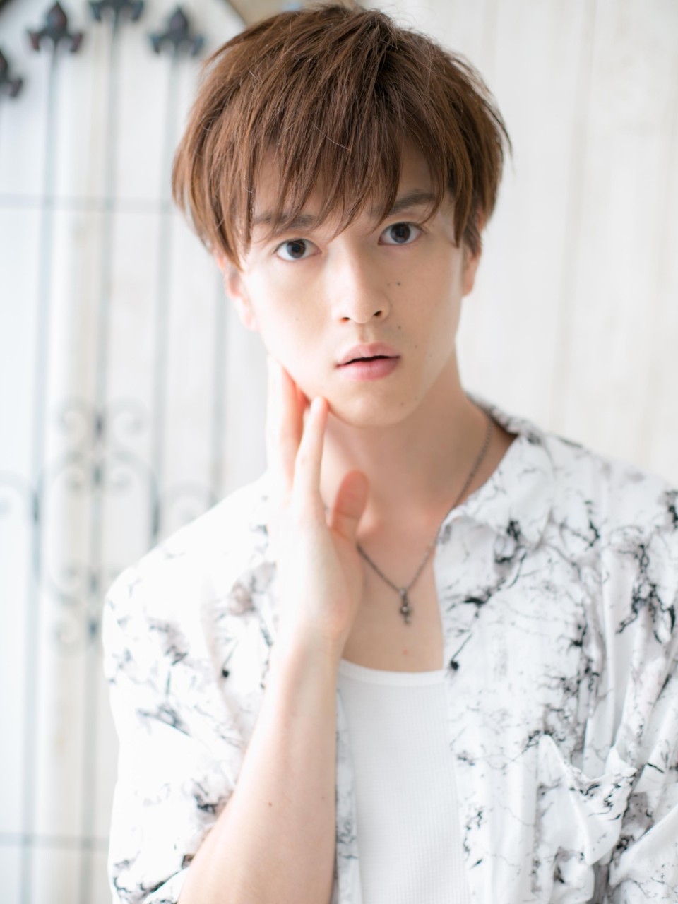 オシャレで清潔感あるクラウドマッシュ イメージモデルヘアスタイル ハンサム Classic 与野駅前店 コインパーキング100円バック